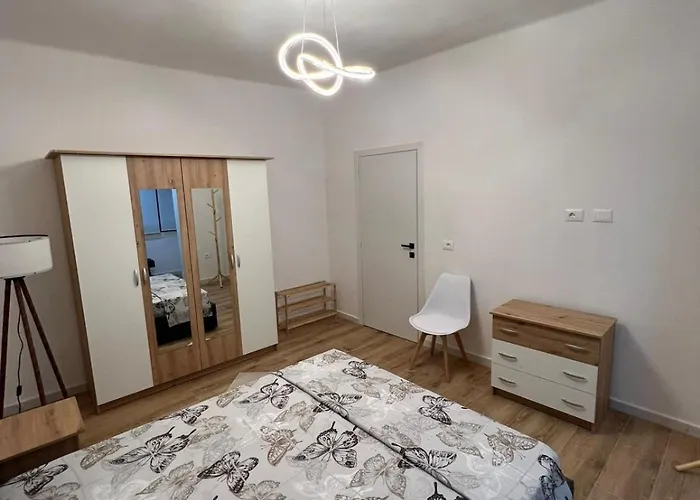 E&b Cosy 2 Tirana