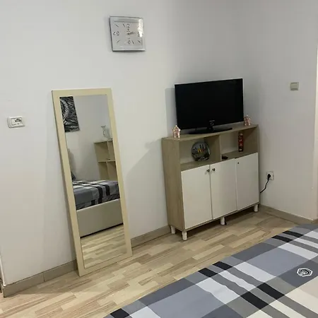 公寓 E&b Cosy 2 地拉那